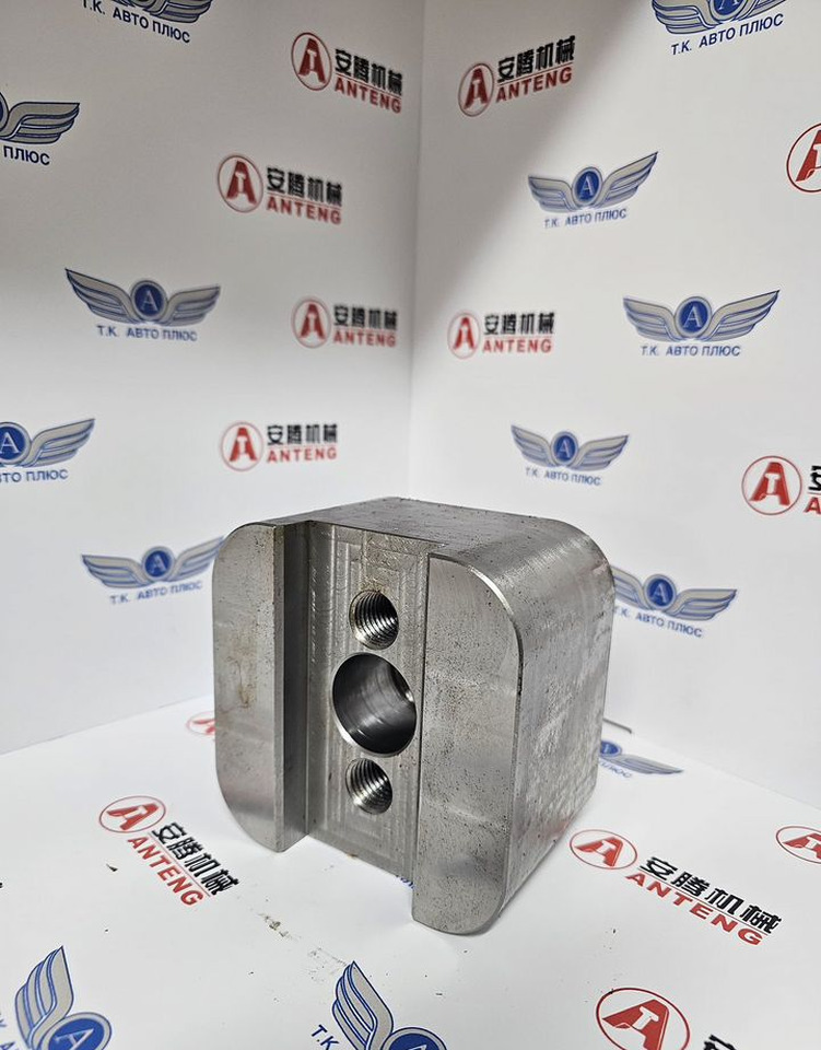 Адаптер соединения нижнего зажима (щечка) - Запчасти для Навесного оборудования: фото 1 Адаптер соединения нижнего зажима (щечка) - Запчасти для Навесного оборудования: фото 1