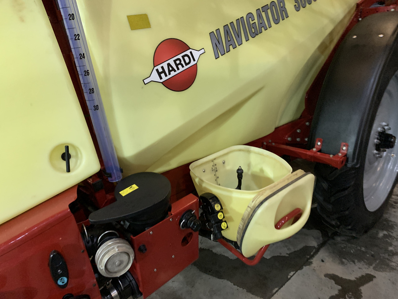 HARDI Navigator 3000 - Прицепной опрыскиватель: фото 3 HARDI Navigator 3000 - Прицепной опрыскиватель: фото 3