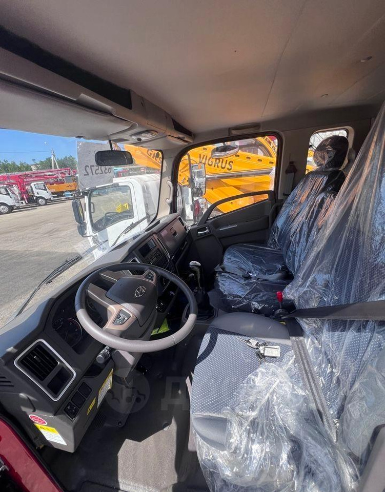 Новый Самосвал Hyundai Xcient: фото 20