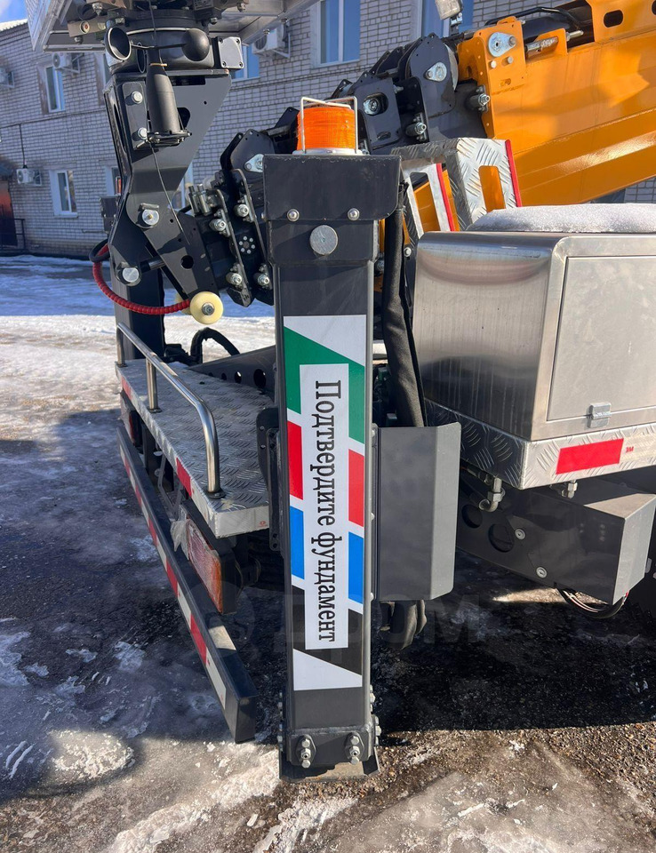 Новый Грузовик с подъемником Isuzu 100P: фото 11