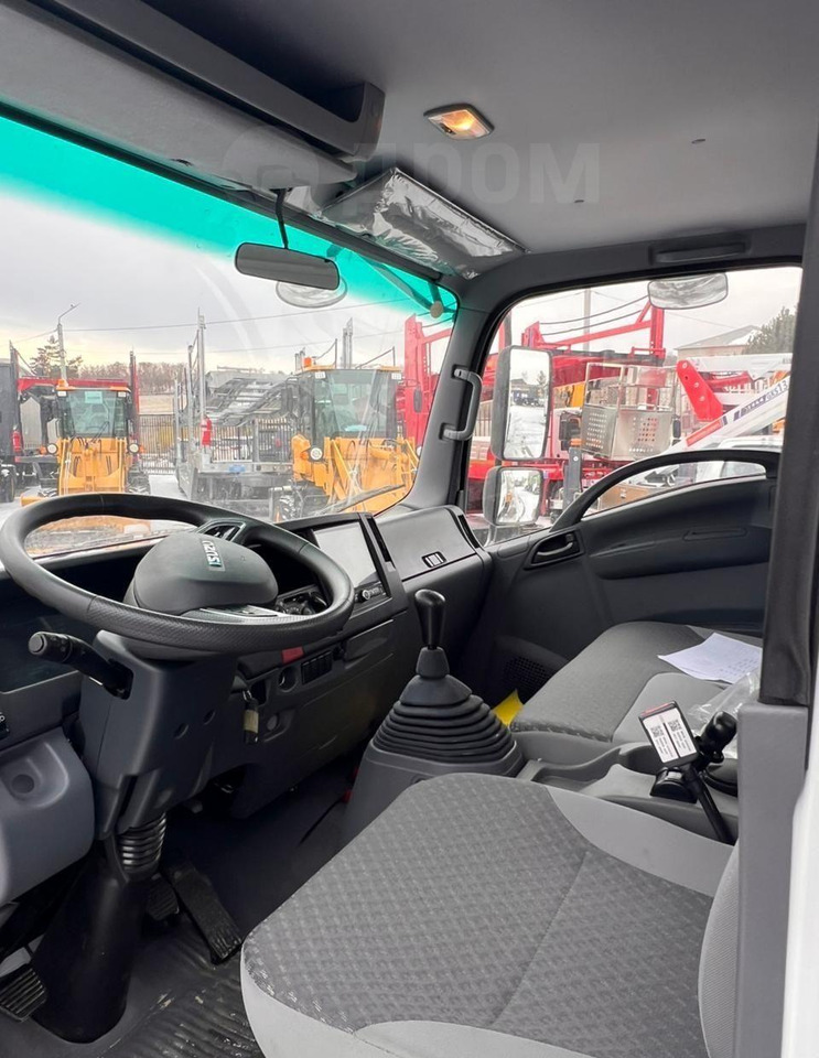 Новый Грузовик бортовой/ Платформа, Автоманипулятор Isuzu 100P: фото 17