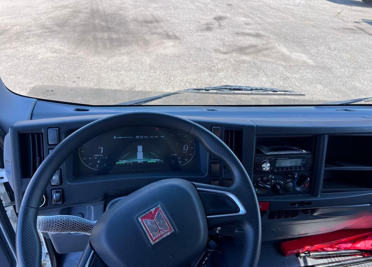 Новый Грузовик с подъемником Isuzu 100P: фото 18