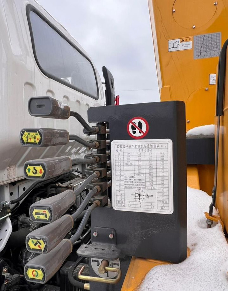 Новый Грузовик бортовой/ Платформа, Автоманипулятор Isuzu Elf (N-series): фото 13