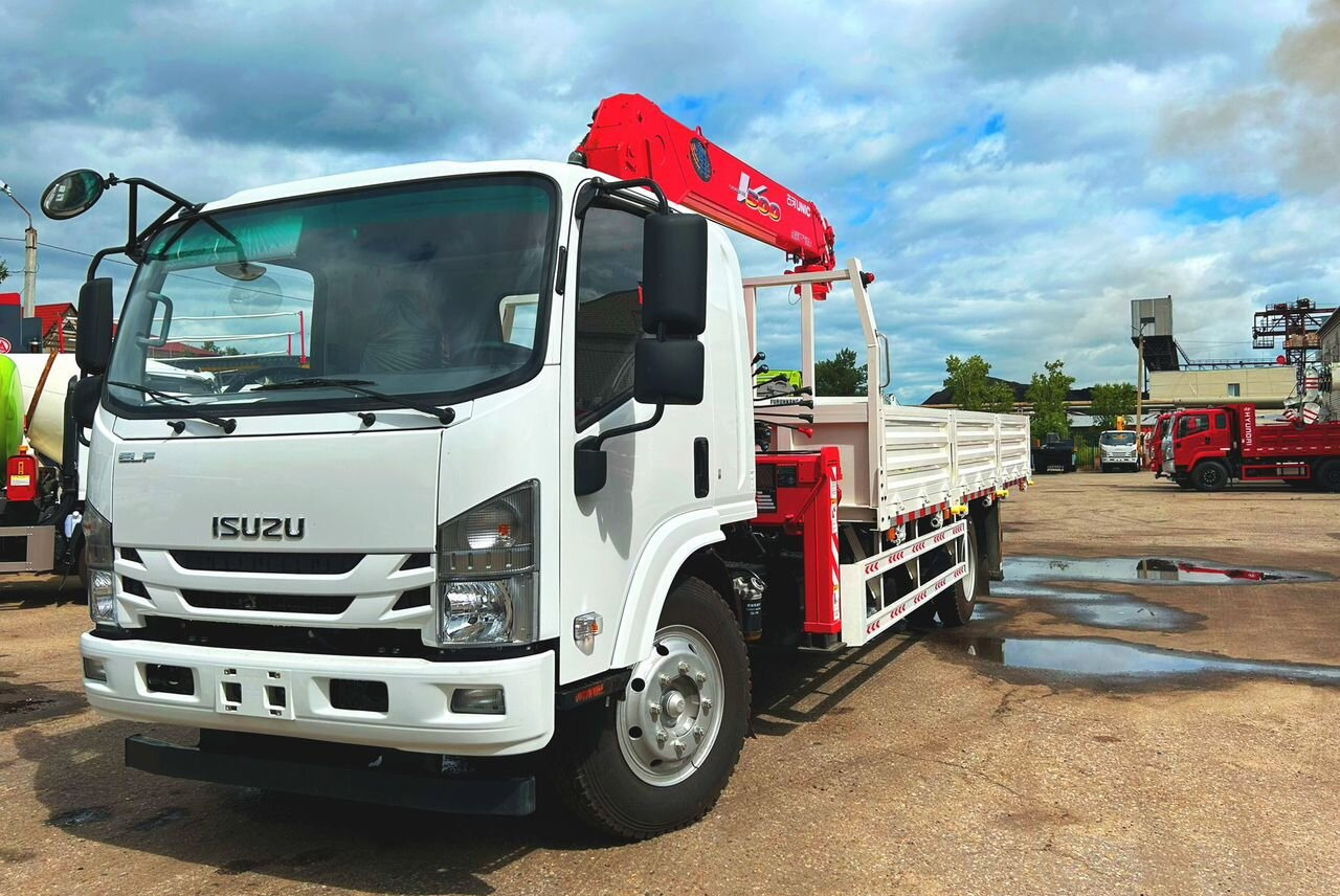 Isuzu Elf (N-series) - Грузовик бортовой/ Платформа, Автоманипулятор: фото 1 Isuzu Elf (N-series) - Грузовик бортовой/ Платформа, Автоманипулятор: фото 1