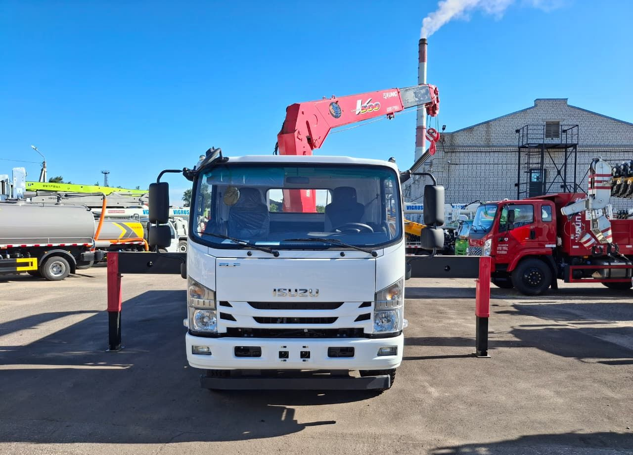 Isuzu Elf (N-series) - Грузовик бортовой/ Платформа, Автоманипулятор: фото 2 Isuzu Elf (N-series) - Грузовик бортовой/ Платформа, Автоманипулятор: фото 2