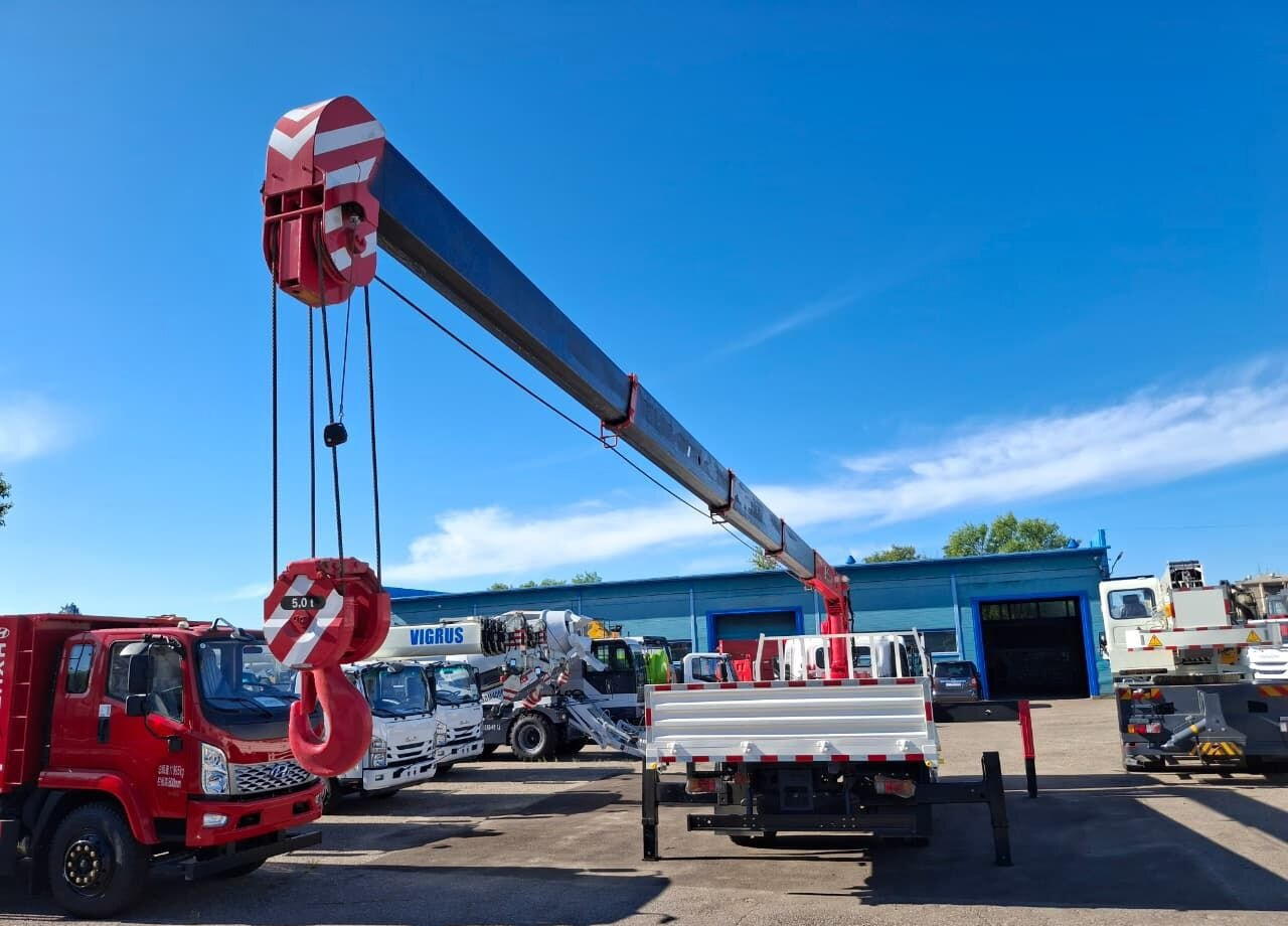 Новый Грузовик бортовой/ Платформа, Автоманипулятор Isuzu Elf (N-series): фото 13