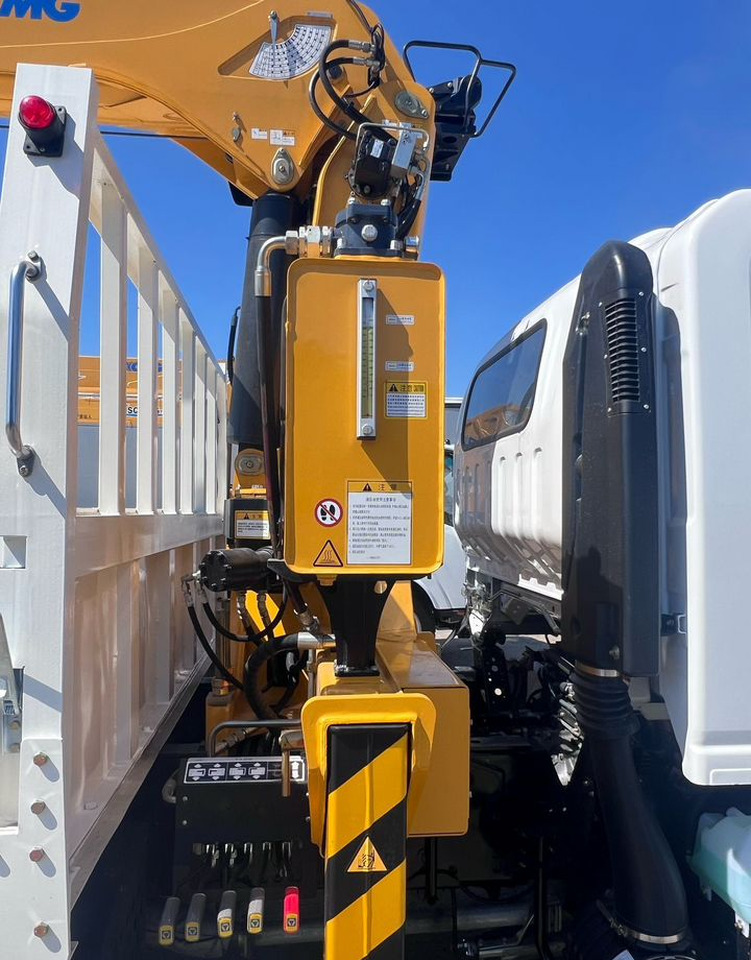 Новый Грузовик бортовой/ Платформа, Автоманипулятор Isuzu Elf (N-series): фото 14