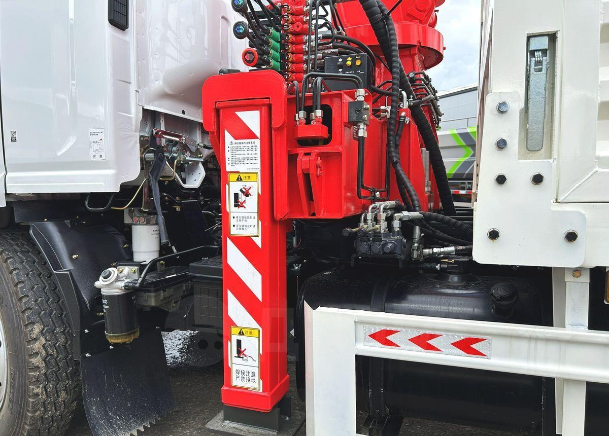 Новый Грузовик бортовой/ Платформа, Автоманипулятор Isuzu Elf: фото 12