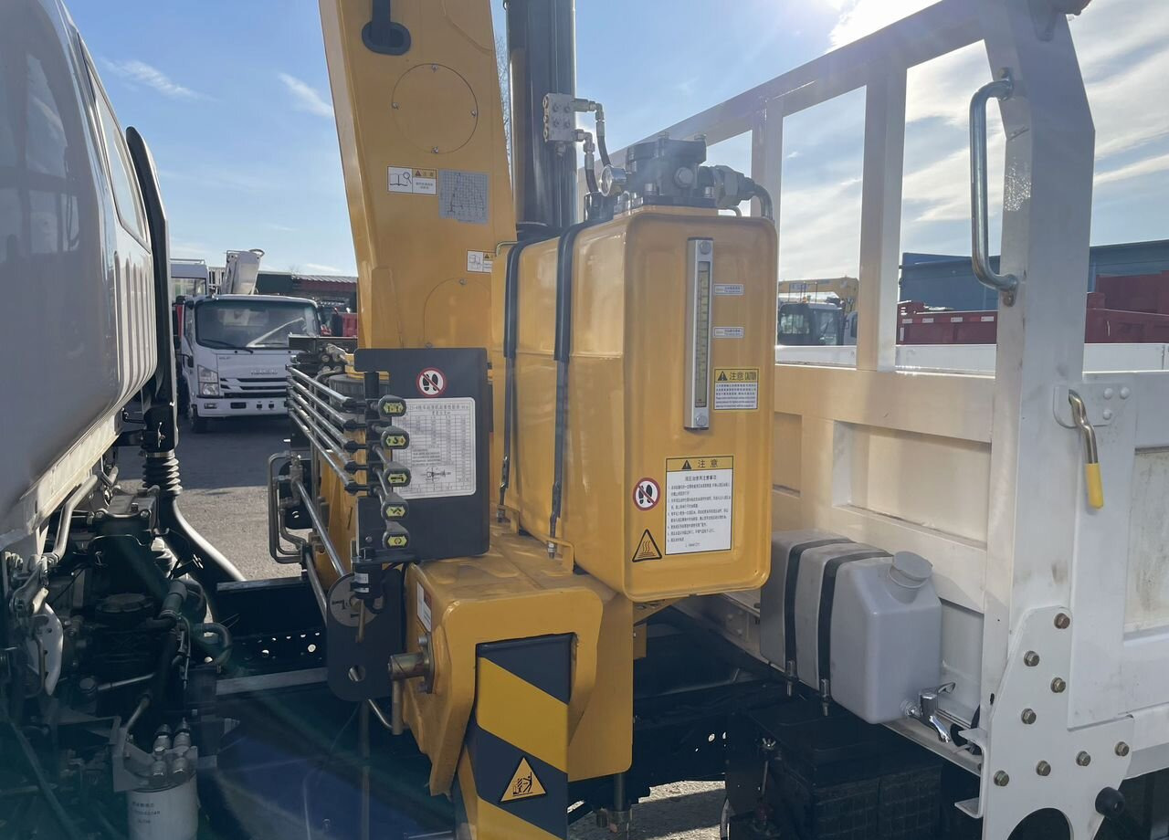 Новый Бортовой грузовик/ Платформа, Автоманипулятор Isuzu Elf: фото 6