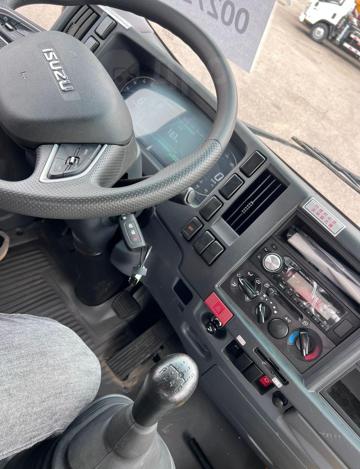 Новый Грузовик бортовой/ Платформа, Автоманипулятор Isuzu Elf: фото 17