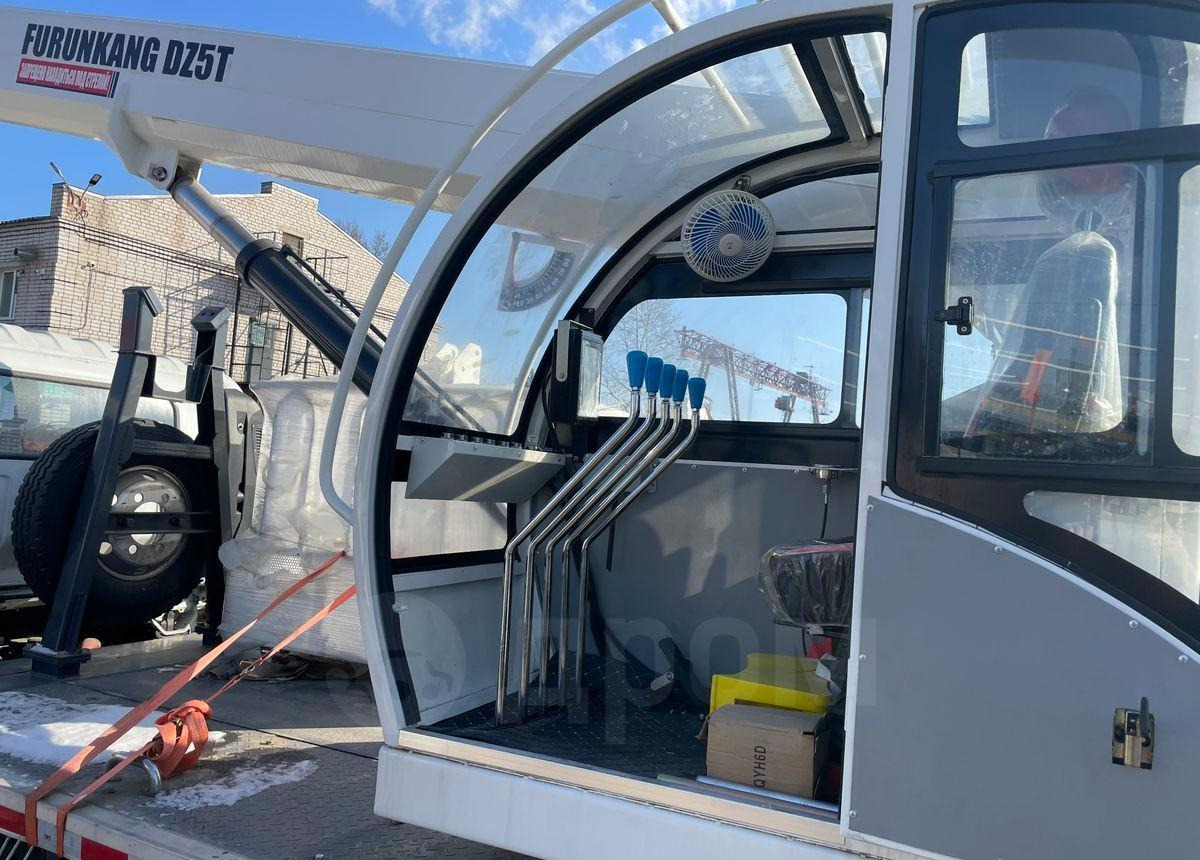 Isuzu Elf - Мобильный кран: фото 4 Isuzu Elf - Мобильный кран: фото 4