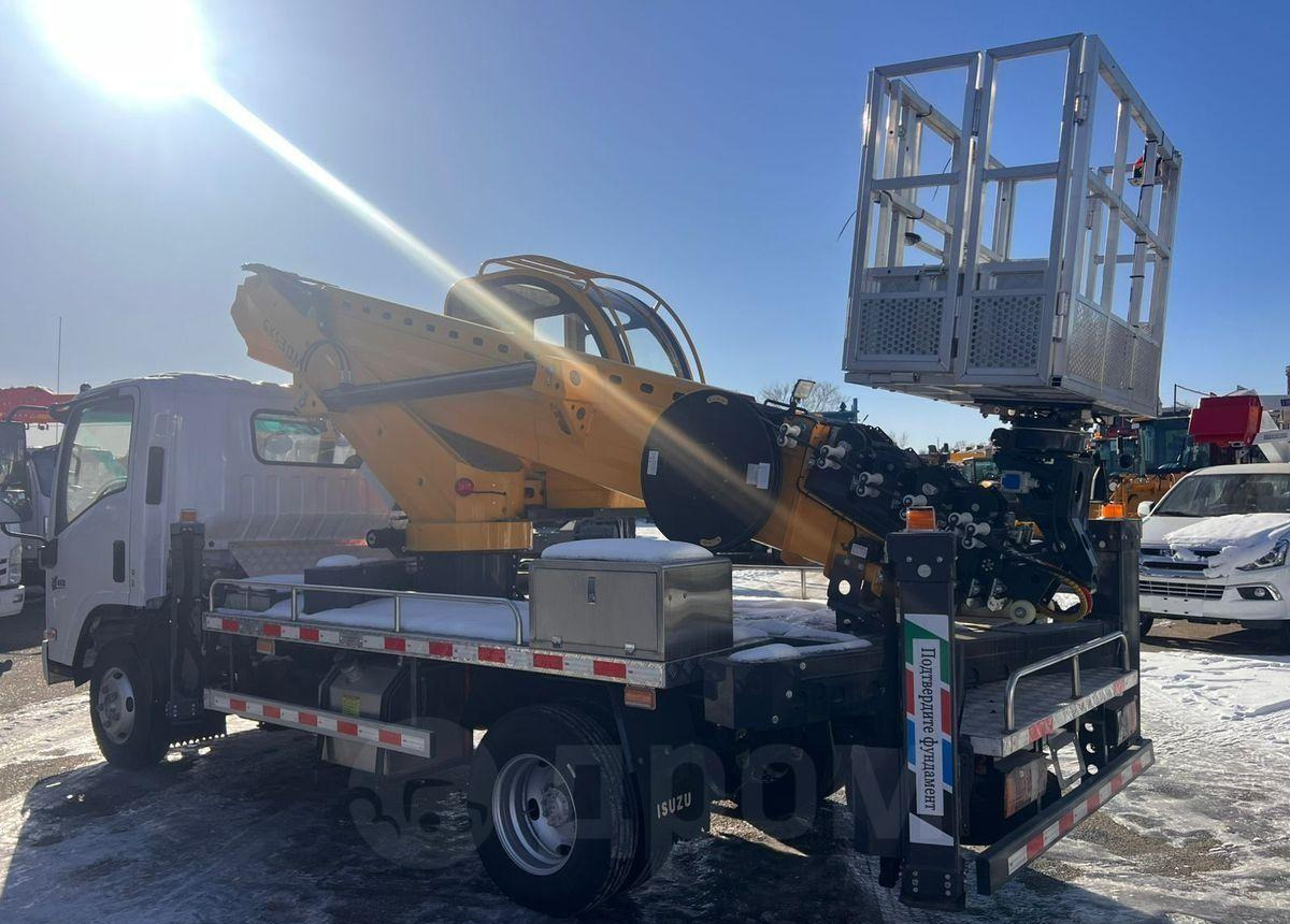 Новый Грузовик с подъемником Isuzu Elf: фото 6