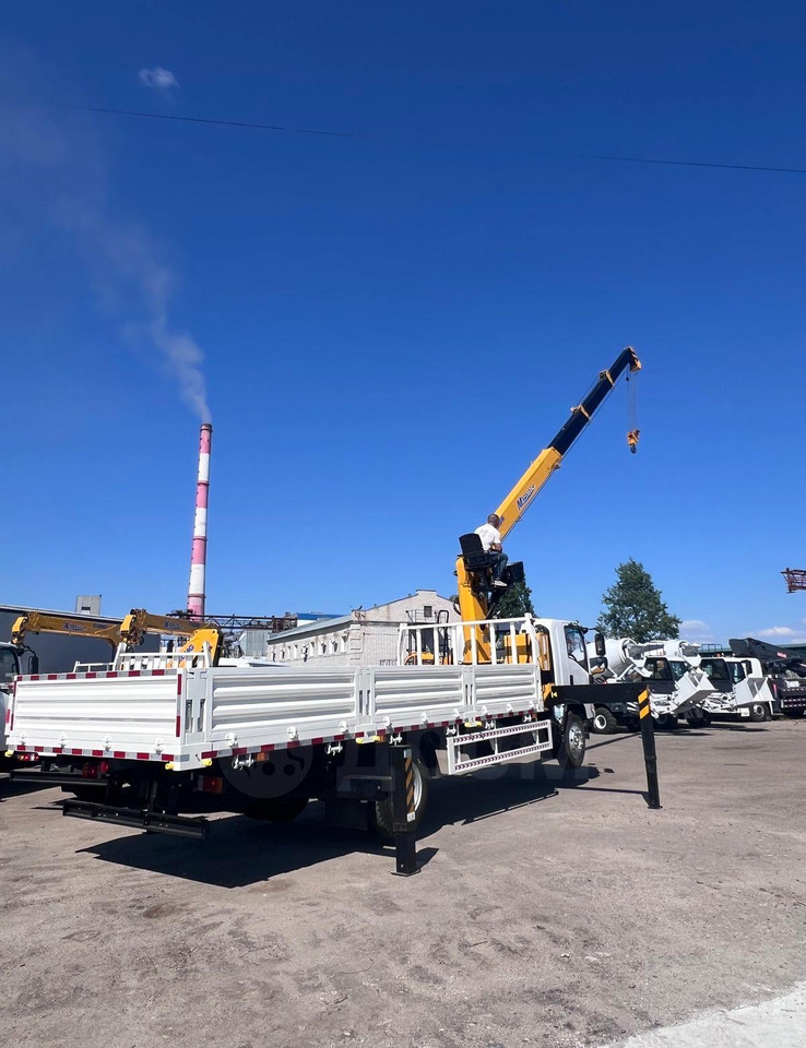 Новый Автоманипулятор Isuzu Elf: фото 21 Новый Автоманипулятор Isuzu Elf: фото 21