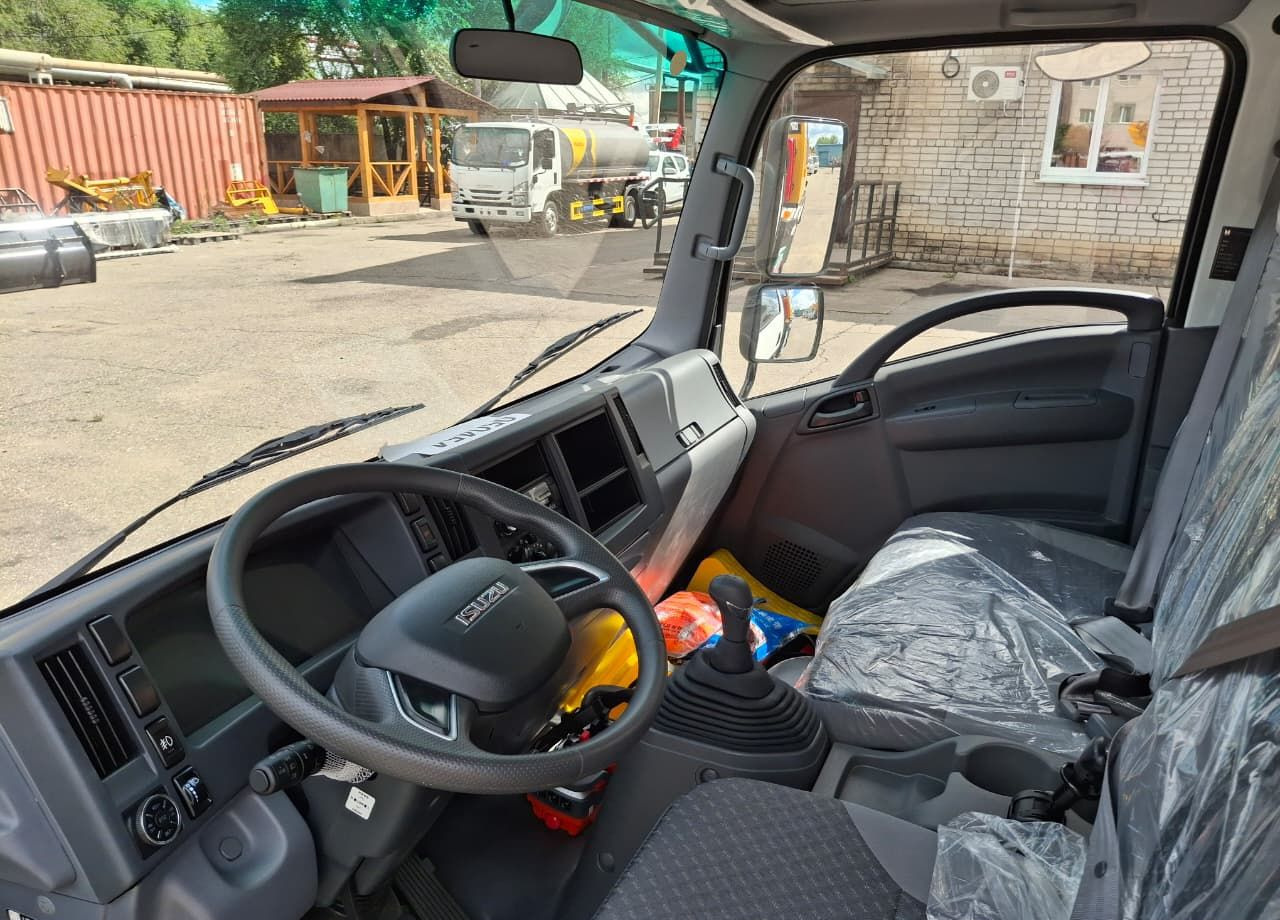 Новый Грузовик с подъемником Isuzu Elf: фото 16