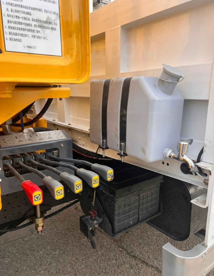 Новый Грузовик бортовой/ Платформа, Автоманипулятор Isuzu Elf: фото 15