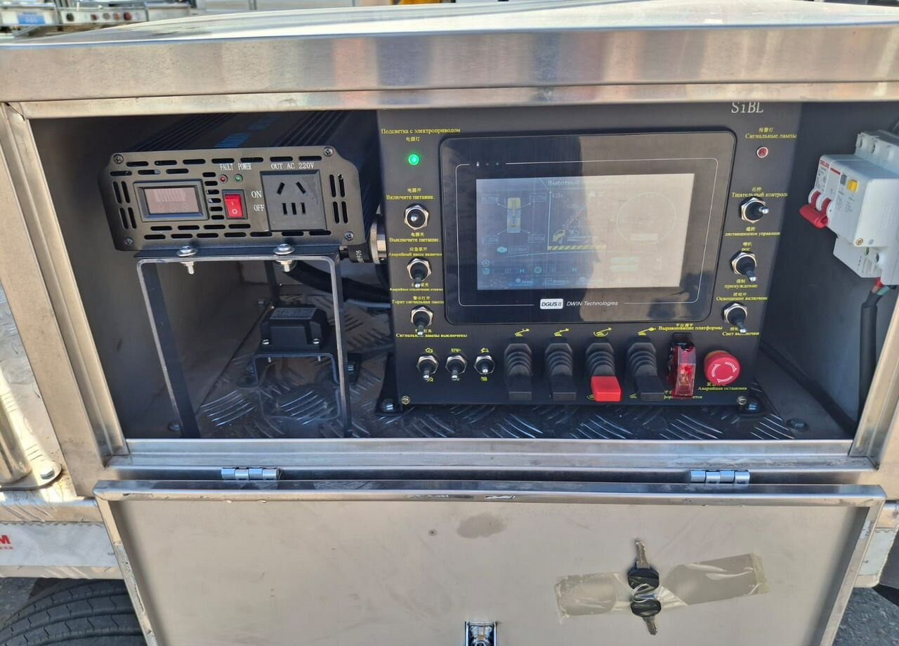 Новый Грузовик с подъемником Isuzu Elf: фото 18