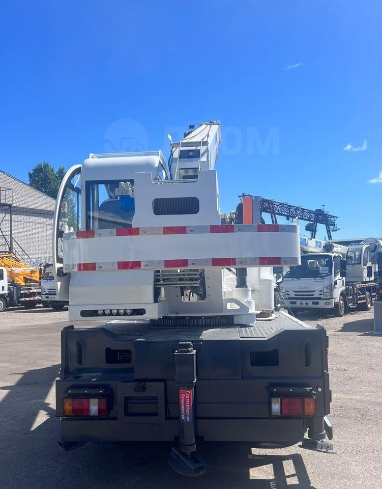 Новый Мобильный кран Isuzu Elf: фото 6