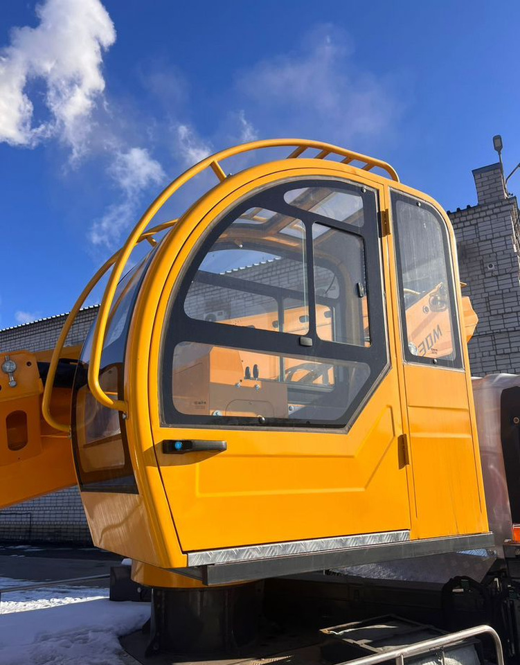 Новый Грузовик с подъемником Isuzu Elf: фото 9