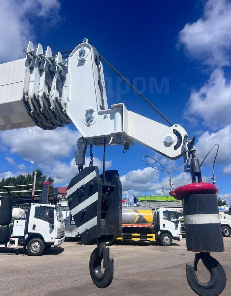 Новый Мобильный кран Isuzu Elf: фото 12