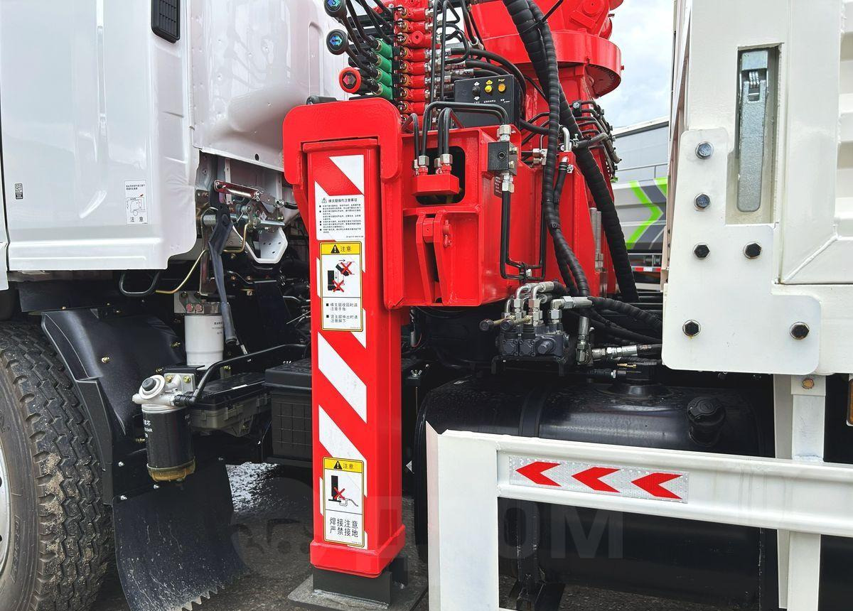 Новый Бортовой грузовик/ Платформа, Автоманипулятор Isuzu Elf: фото 7