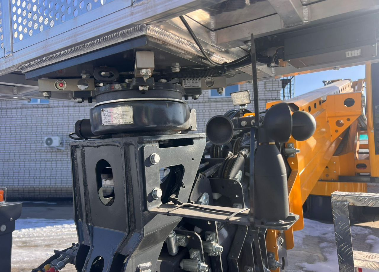 Новый Грузовик с подъемником Isuzu Elf: фото 19