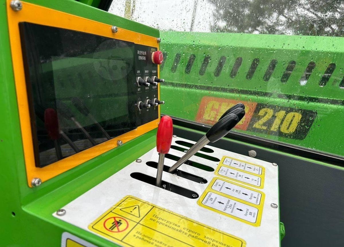 Новый Грузовик с подъемником Isuzu Elf: фото 10