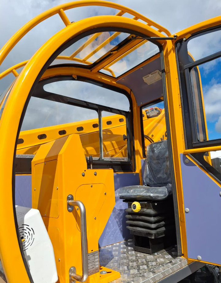 Новый Грузовик с подъемником Isuzu Elf: фото 20