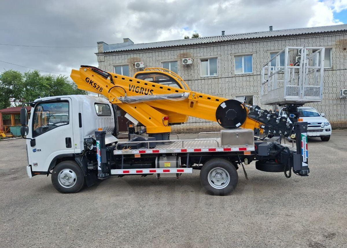 Новый Грузовик с подъемником Isuzu Elf: фото 9