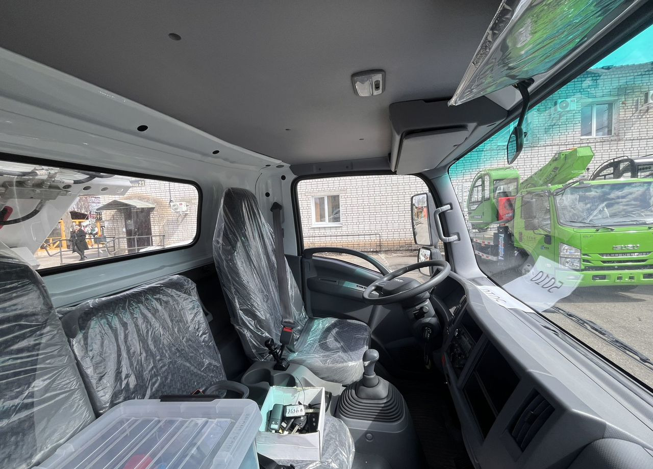 Новый Грузовик с подъемником Isuzu Elf: фото 10