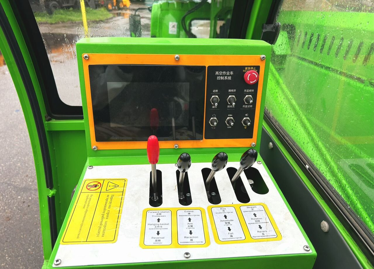 Новый Грузовик с подъемником Isuzu Elf: фото 12