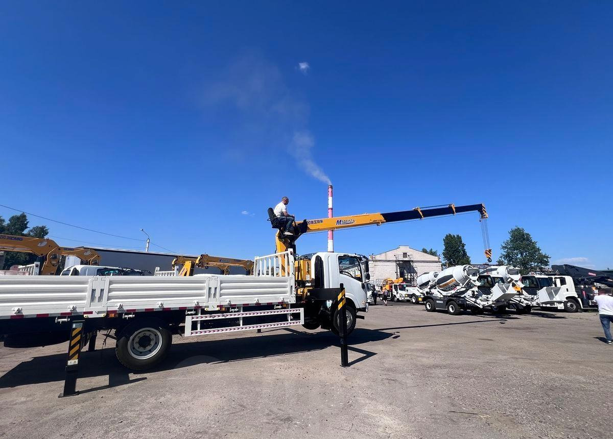 Новый Автоманипулятор Isuzu Elf: фото 20 Новый Автоманипулятор Isuzu Elf: фото 20