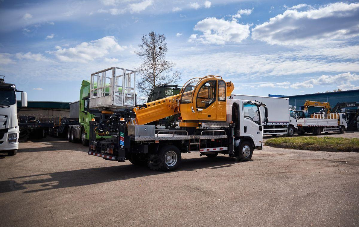 Новый Грузовик с подъемником Isuzu Elf: фото 11