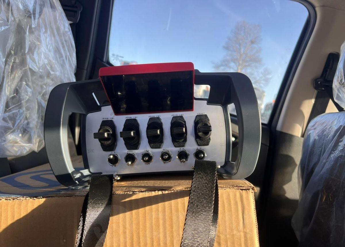 Новый Грузовик с подъемником Isuzu Forward: фото 14