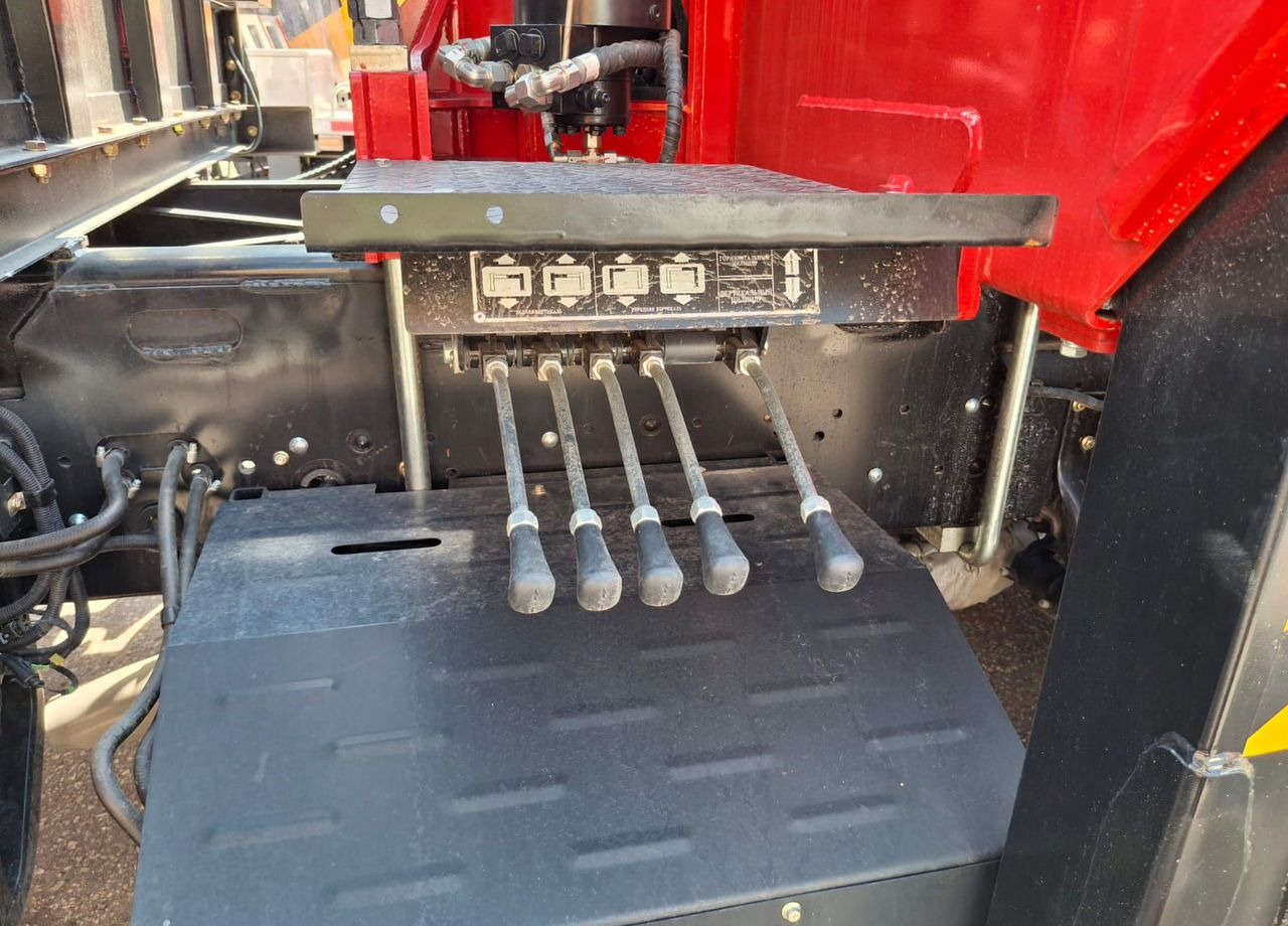 Новый Грузовик бортовой/ Платформа, Автоманипулятор Isuzu Giga (C-series): фото 15 Новый Грузовик бортовой/ Платформа, Автоманипулятор Isuzu Giga (C-series): фото 15