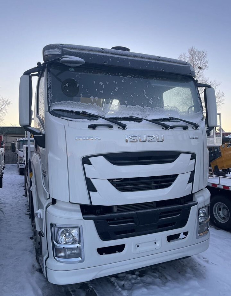Isuzu Giga (C-series) - Грузовик бортовой/ Платформа, Автоманипулятор: фото 2 Isuzu Giga (C-series) - Грузовик бортовой/ Платформа, Автоманипулятор: фото 2