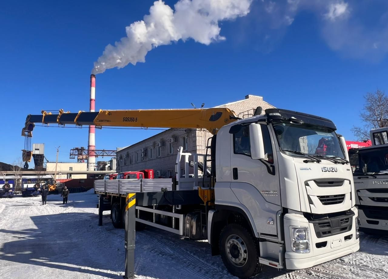 Isuzu Giga (C-series) - Грузовик бортовой/ Платформа, Автоманипулятор: фото 3 Isuzu Giga (C-series) - Грузовик бортовой/ Платформа, Автоманипулятор: фото 3