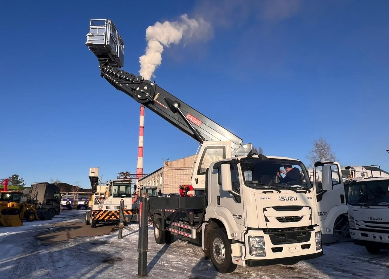 Новый Грузовик с подъемником Isuzu Giga: фото 11