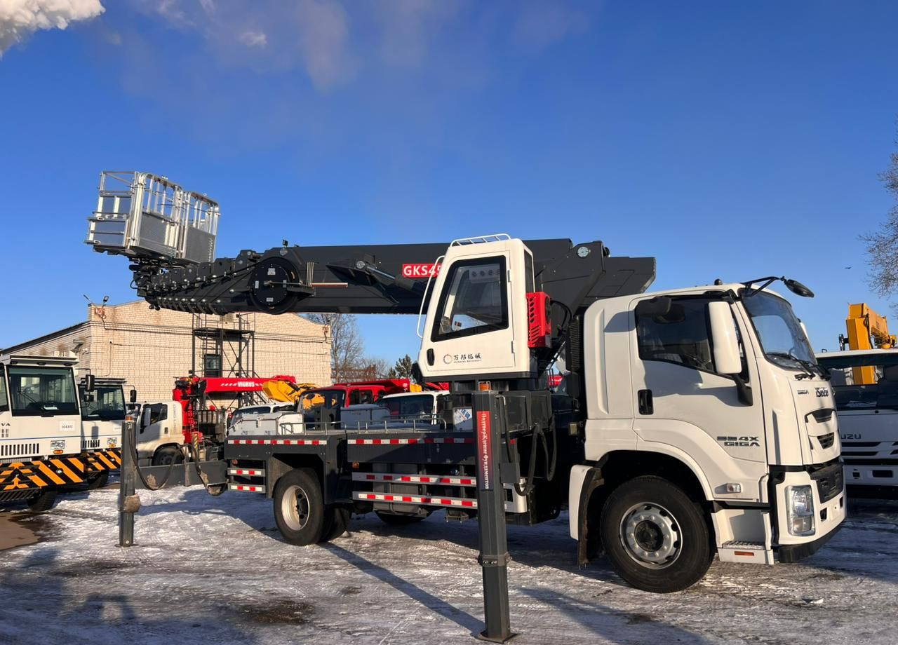 Новый Грузовик с подъемником Isuzu Giga: фото 10