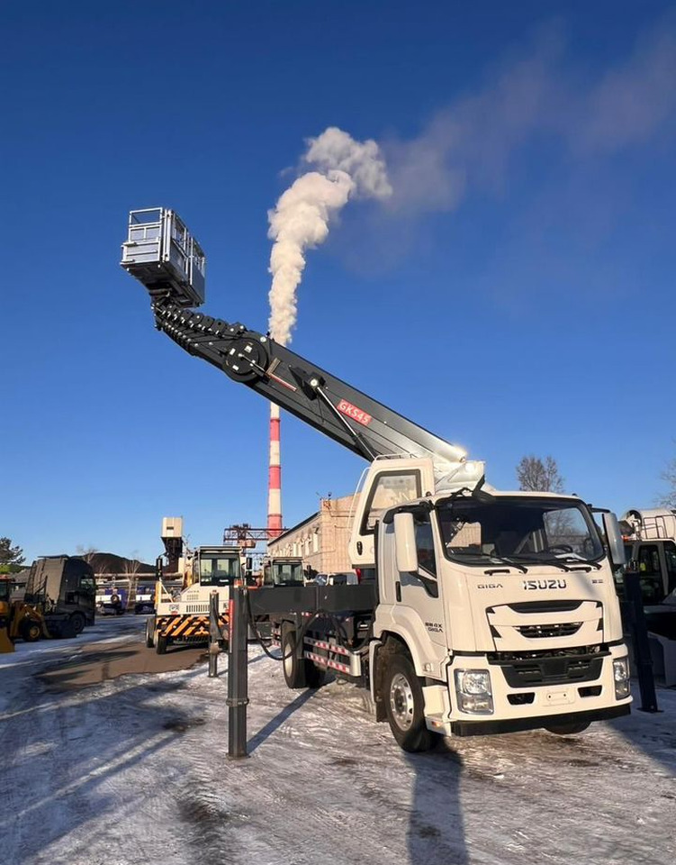 Новый Грузовик с подъемником Isuzu Giga: фото 12
