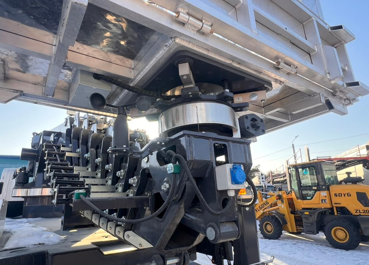 Новый Грузовик с подъемником Isuzu Giga: фото 17