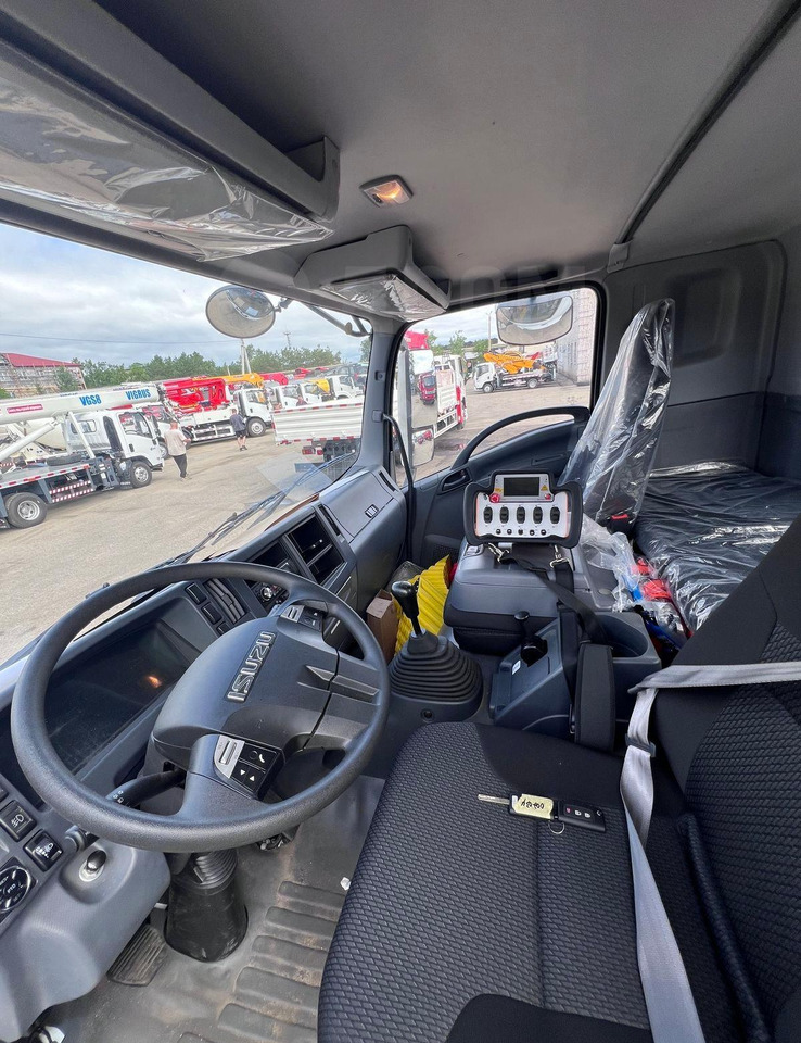 Новый Грузовик с подъемником Isuzu Giga: фото 8