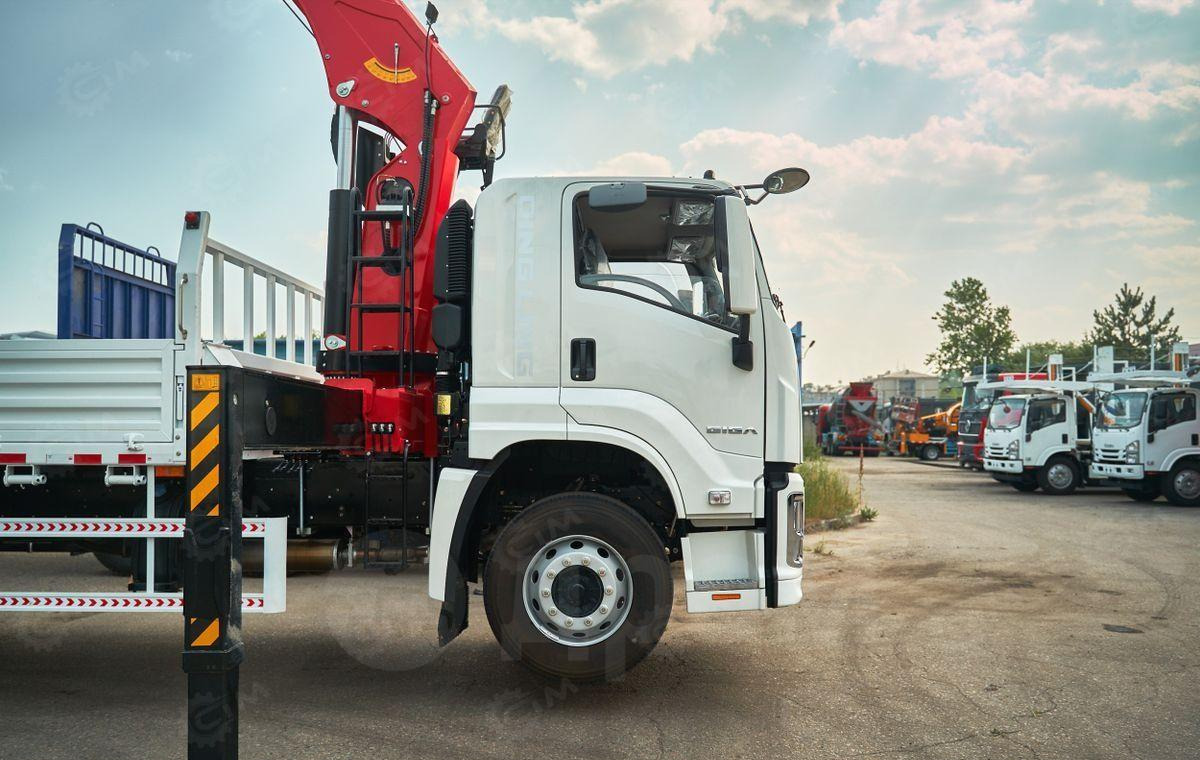 Новый Грузовик бортовой/ Платформа, Автоманипулятор Isuzu Giga: фото 12