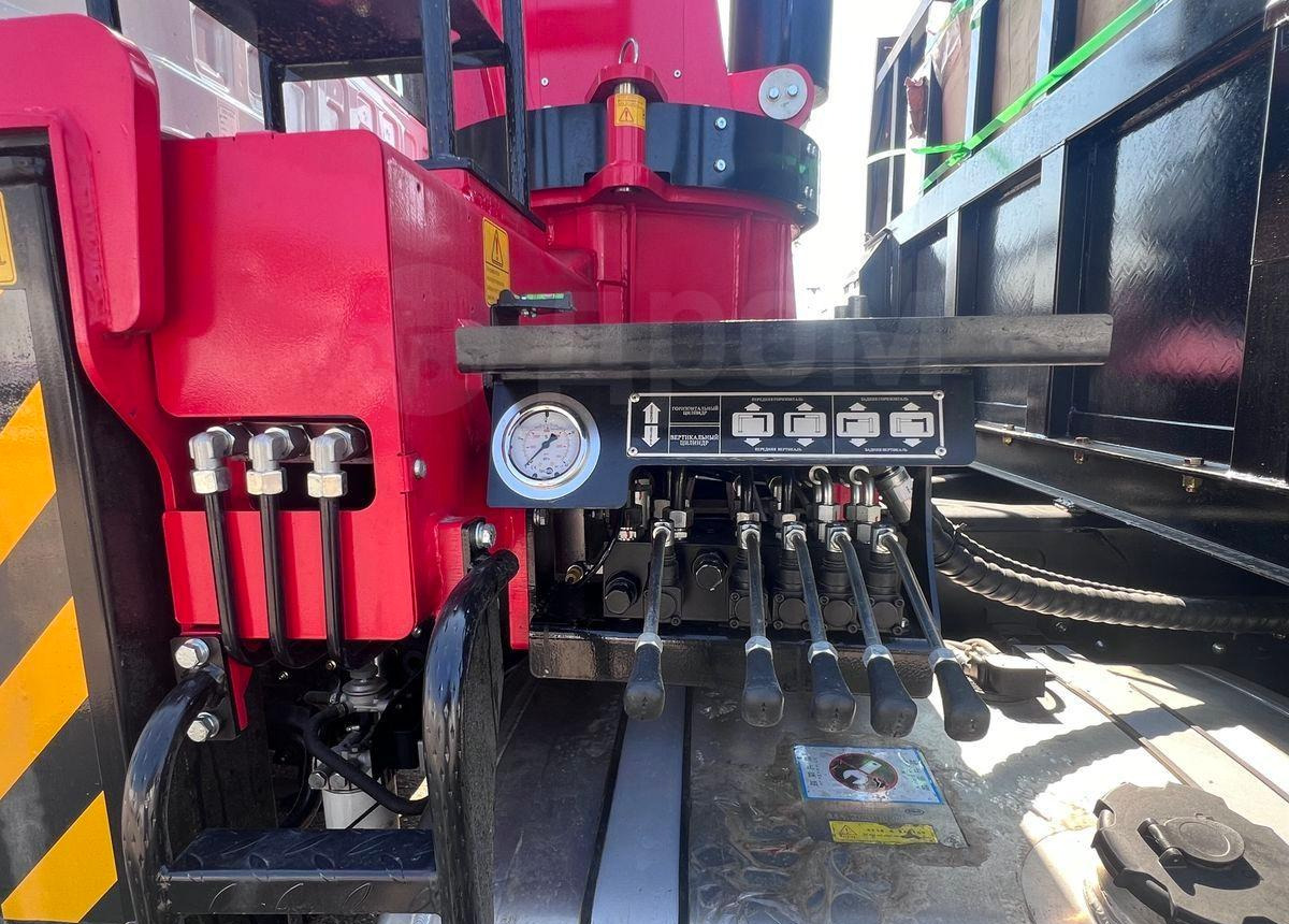 Новый Грузовик бортовой/ Платформа, Автоманипулятор Isuzu Giga: фото 9