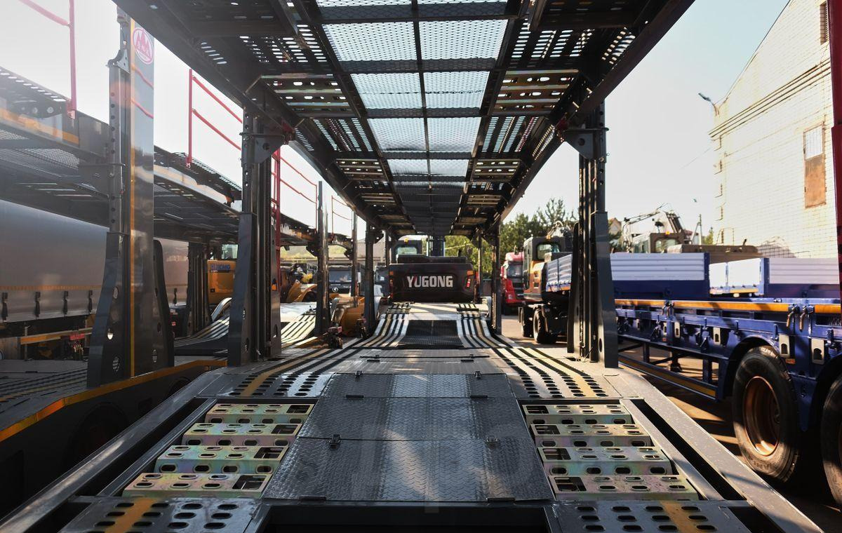 Luxuda Luxuda - Полуприцеп-автовоз: фото 3 Luxuda Luxuda - Полуприцеп-автовоз: фото 3