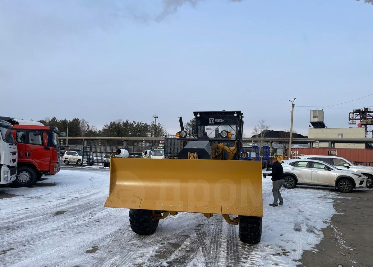 Новый Грейдер SEM 922F AWD: фото 10 Новый Грейдер SEM 922F AWD: фото 10