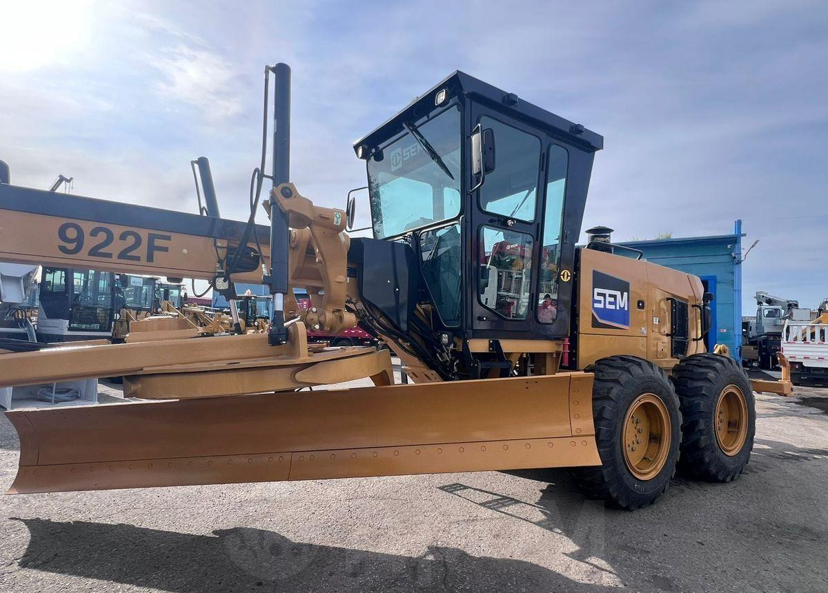 Новый Грейдер SEM 922F AWD: фото 21