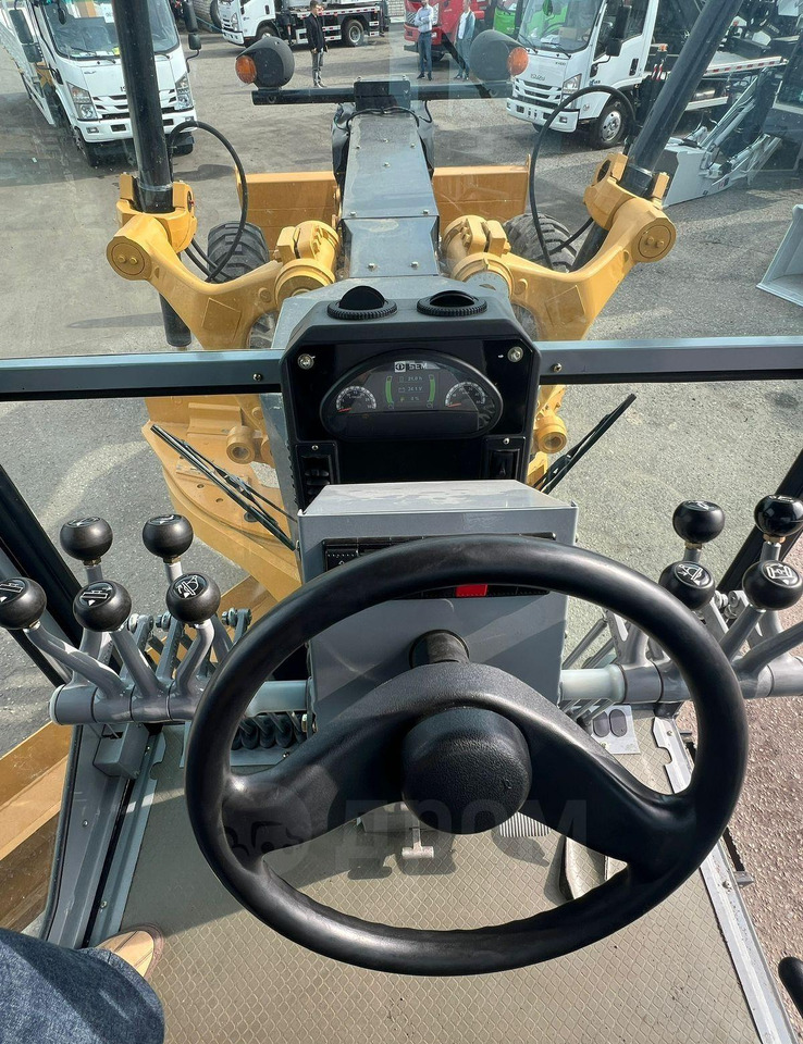 Новый Грейдер SEM 922F AWD: фото 33