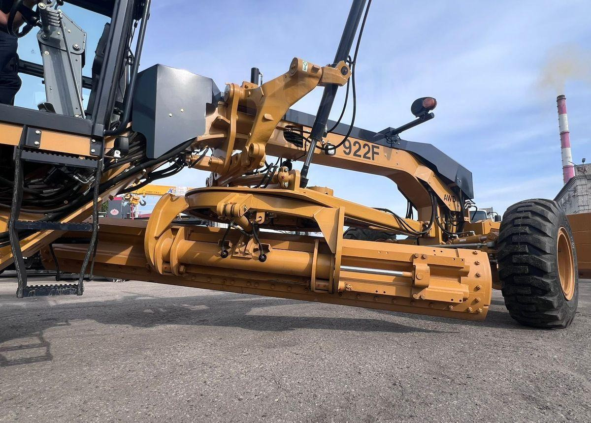 Новый Грейдер SEM 922F AWD: фото 22 Новый Грейдер SEM 922F AWD: фото 22