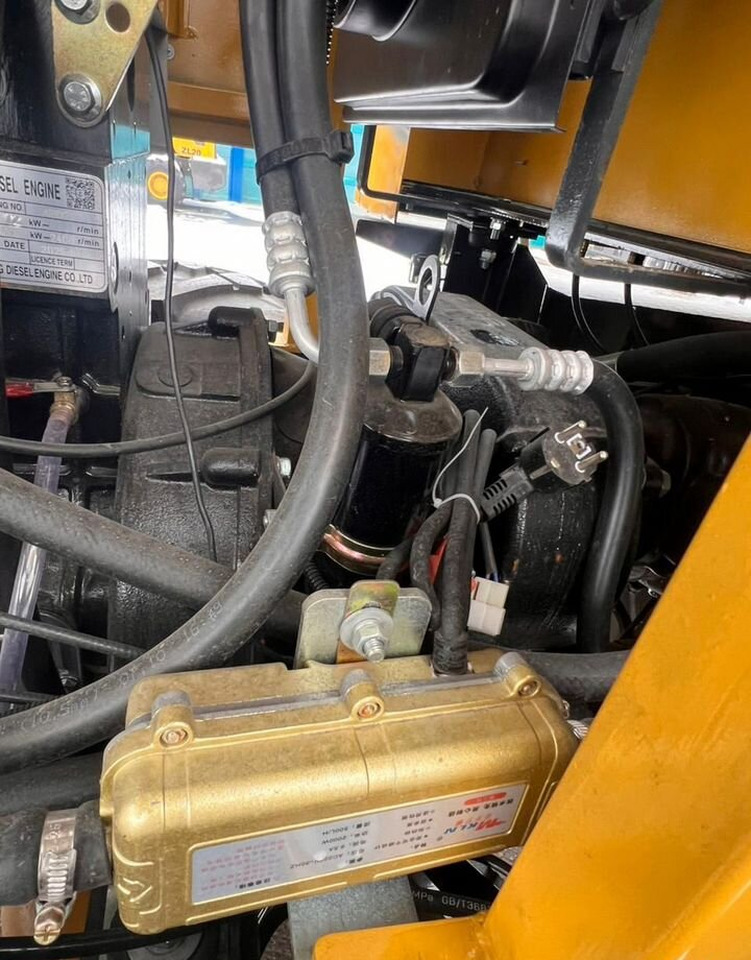 Новый Колёсный погрузчик YUGONG ZL30: фото 9 Новый Колёсный погрузчик YUGONG ZL30: фото 9