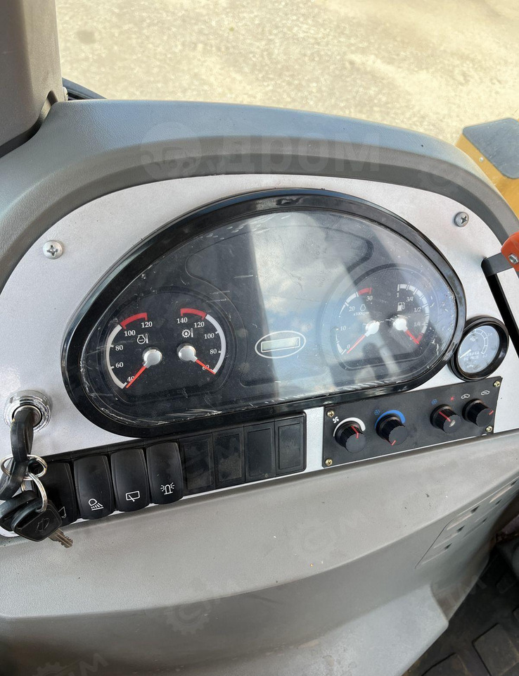 Новый Экскаватор-погрузчик Yugong 488CX: фото 32 Новый Экскаватор-погрузчик Yugong 488CX: фото 32